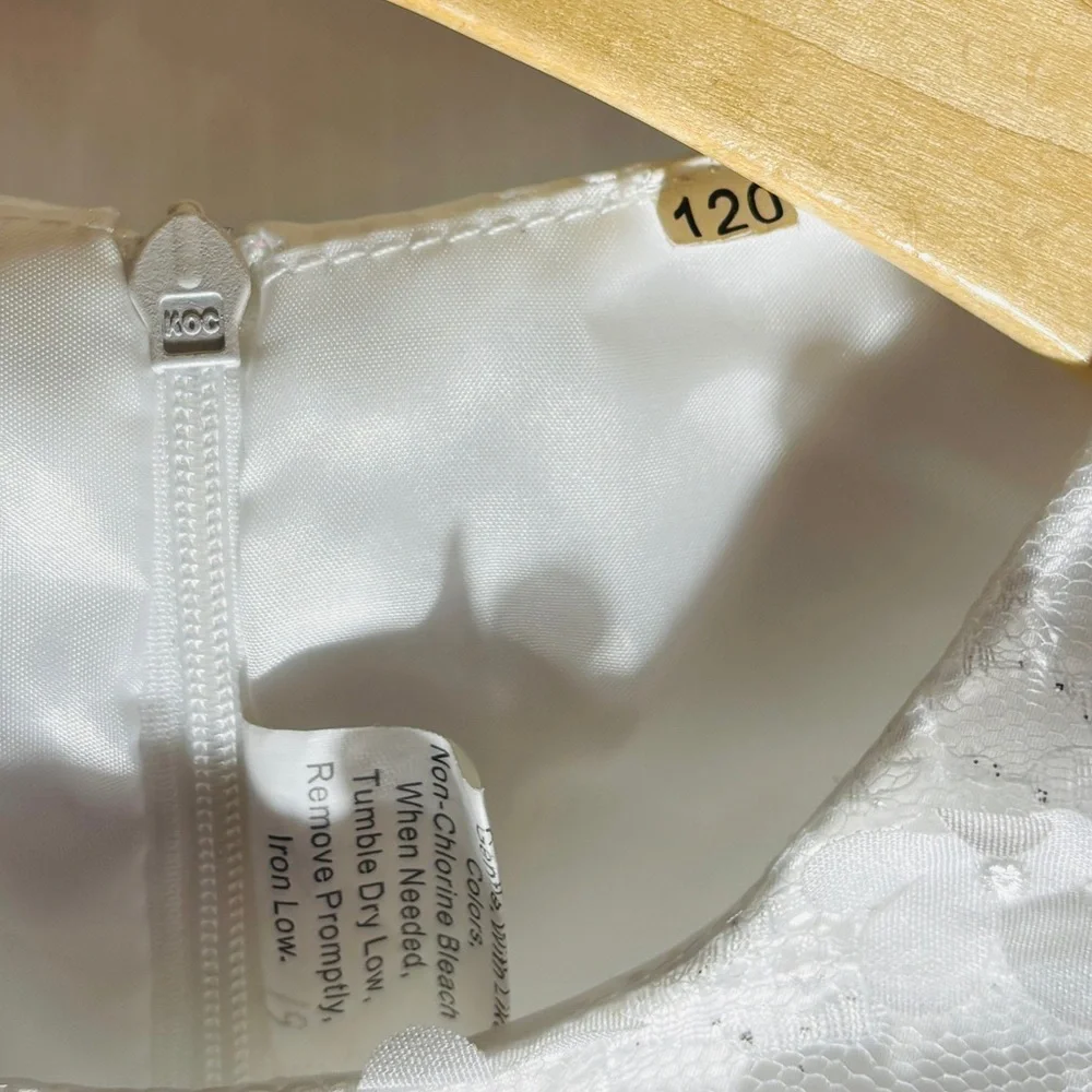 Flower girl White Lace  Dress - Picture 4 of 8